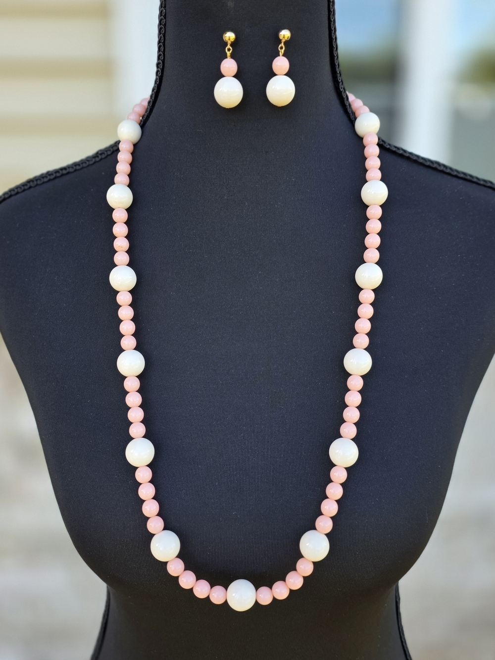 Vintage Trifari Pink White Bead Necklace Earring Set